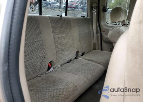 2002 Ford F150 from USA, damaged, VIN 1FTRX08L12KA41875